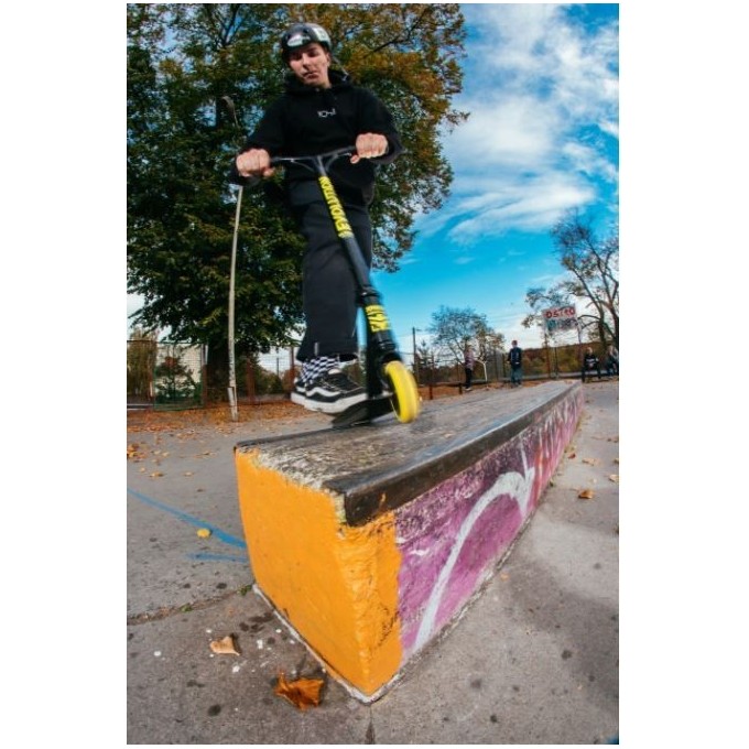 Stunt Scooter Evolution Slick Yellow