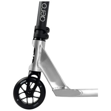 Ľahká freestyle kolobežka Union Aero Complete S
