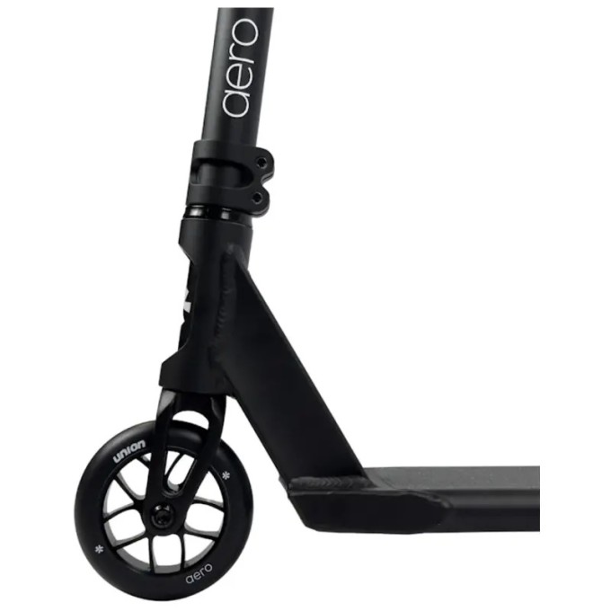 Ľahká freestyle kolobežka Union Aero Complete S